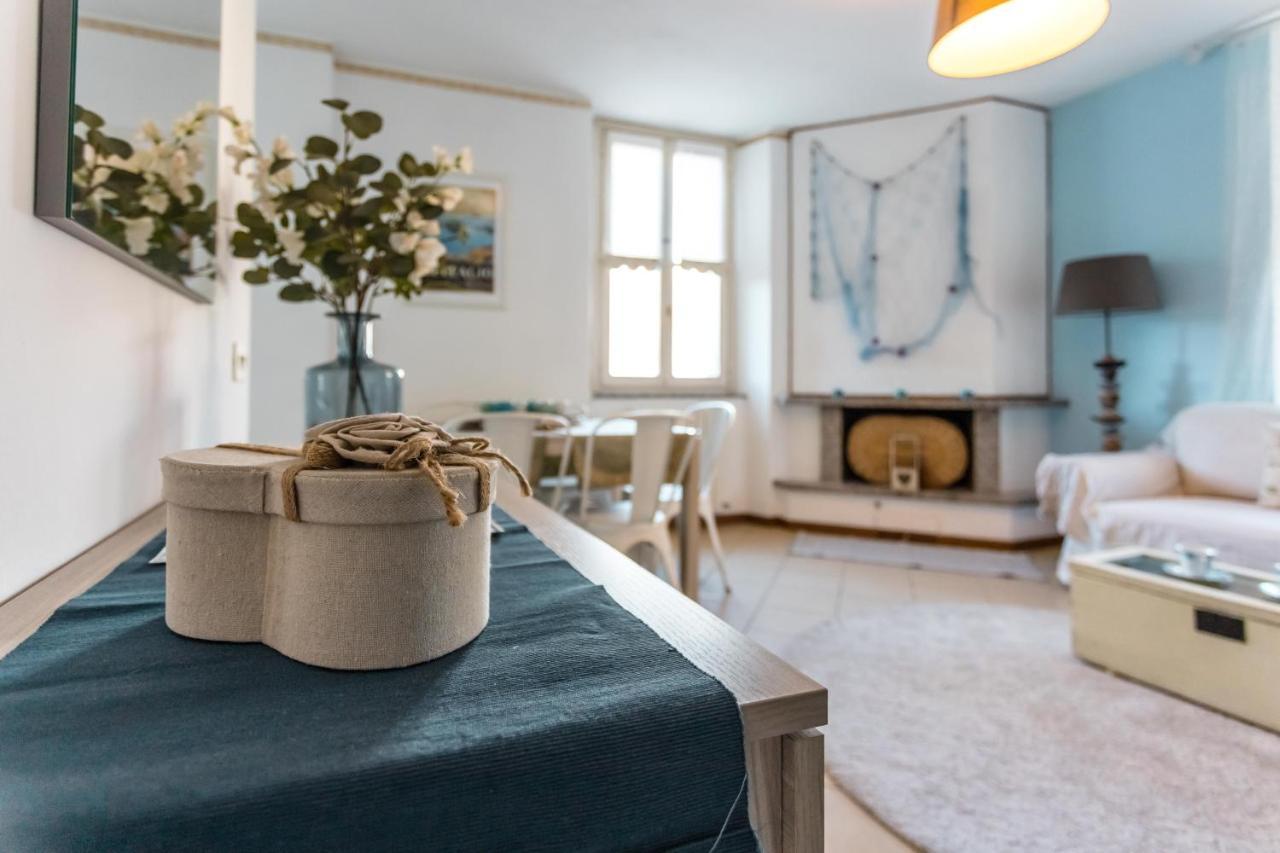 Porto Azzurro Apartment ヴァレンナ エクステリア 写真