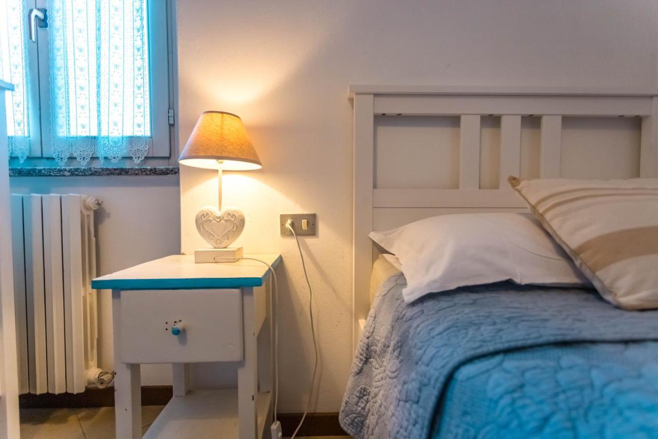 Porto Azzurro Apartment ヴァレンナ エクステリア 写真