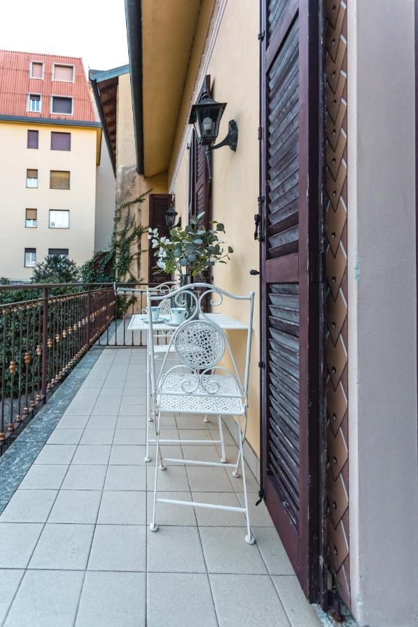 Porto Azzurro Apartment ヴァレンナ エクステリア 写真